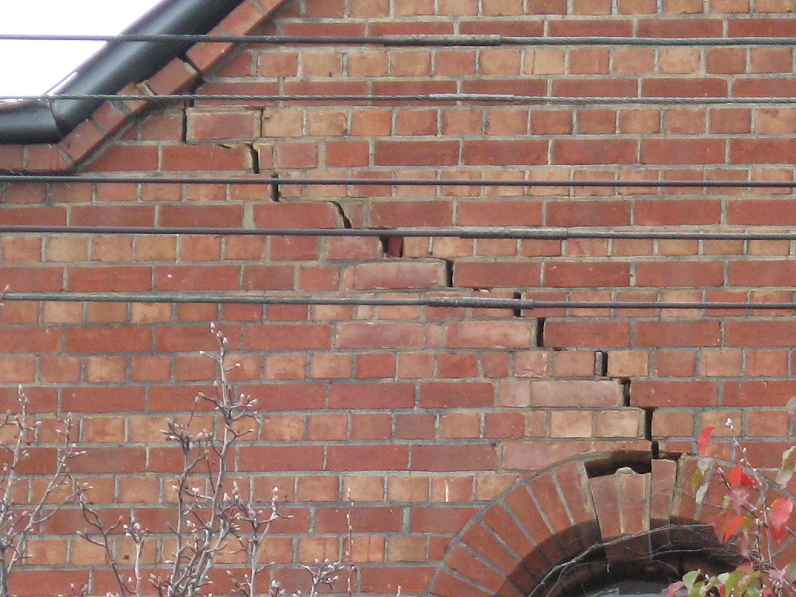 Why Do Adelaide Houses Have So Many Cracks? | Artekton